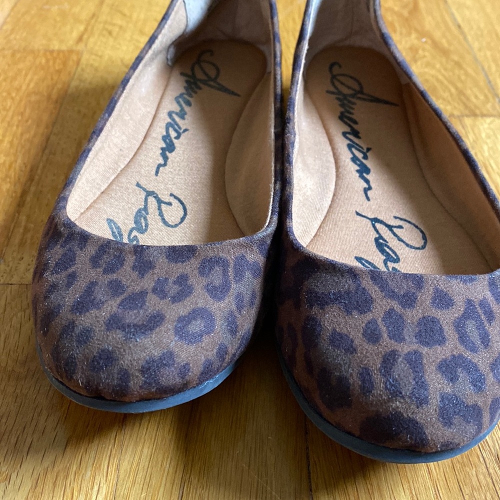 American Rag cie animal print faux suede flats. Size 6.5.